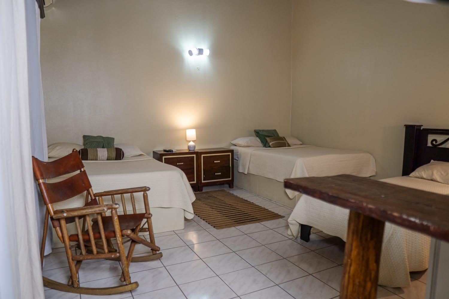 Hotel Y Cabinas Del Tropico Guapiles Luaran gambar