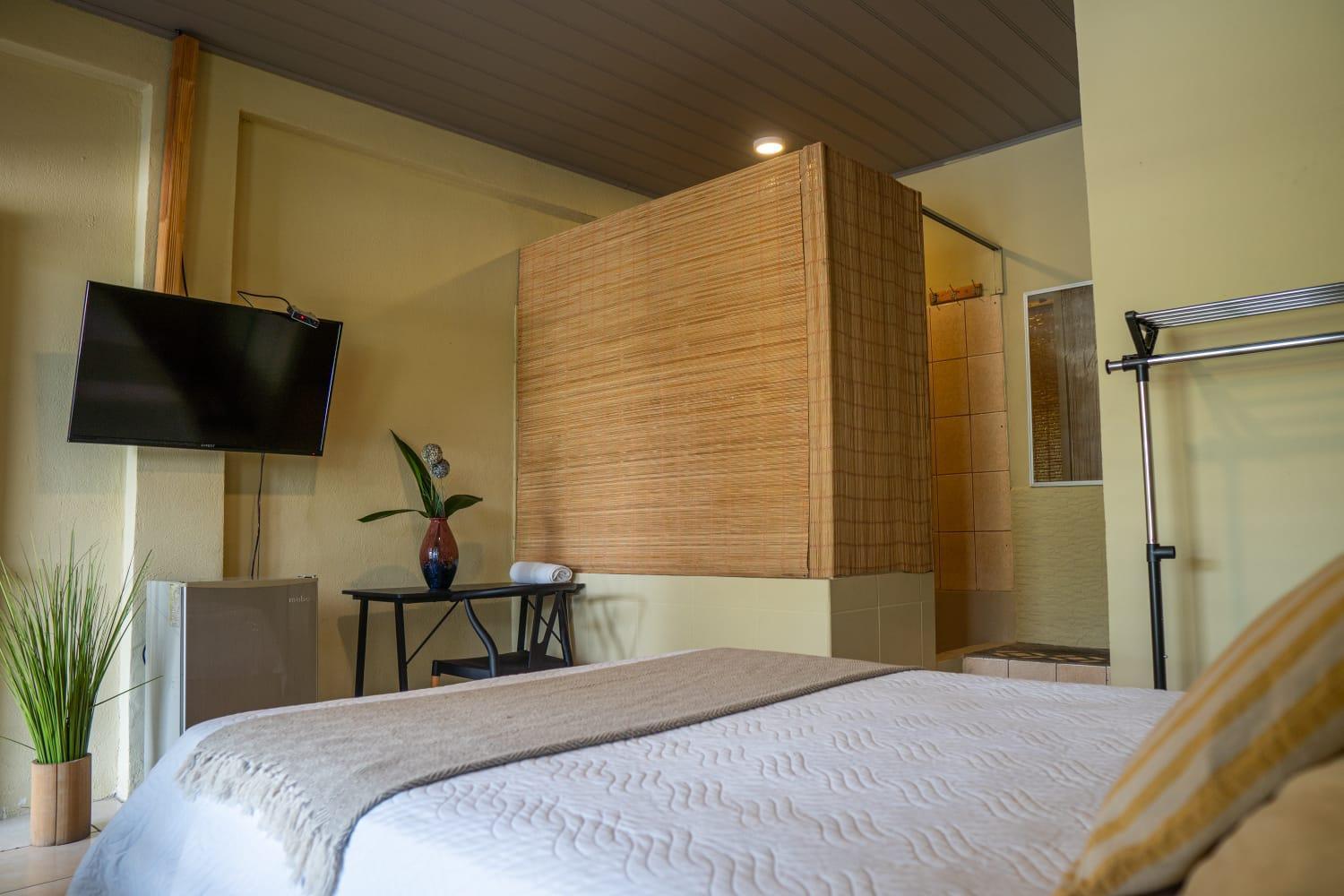 Hotel Y Cabinas Del Tropico Guapiles Luaran gambar